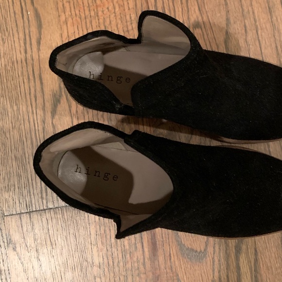 Hinge suede black booties, like new - Picture 4 of 5
